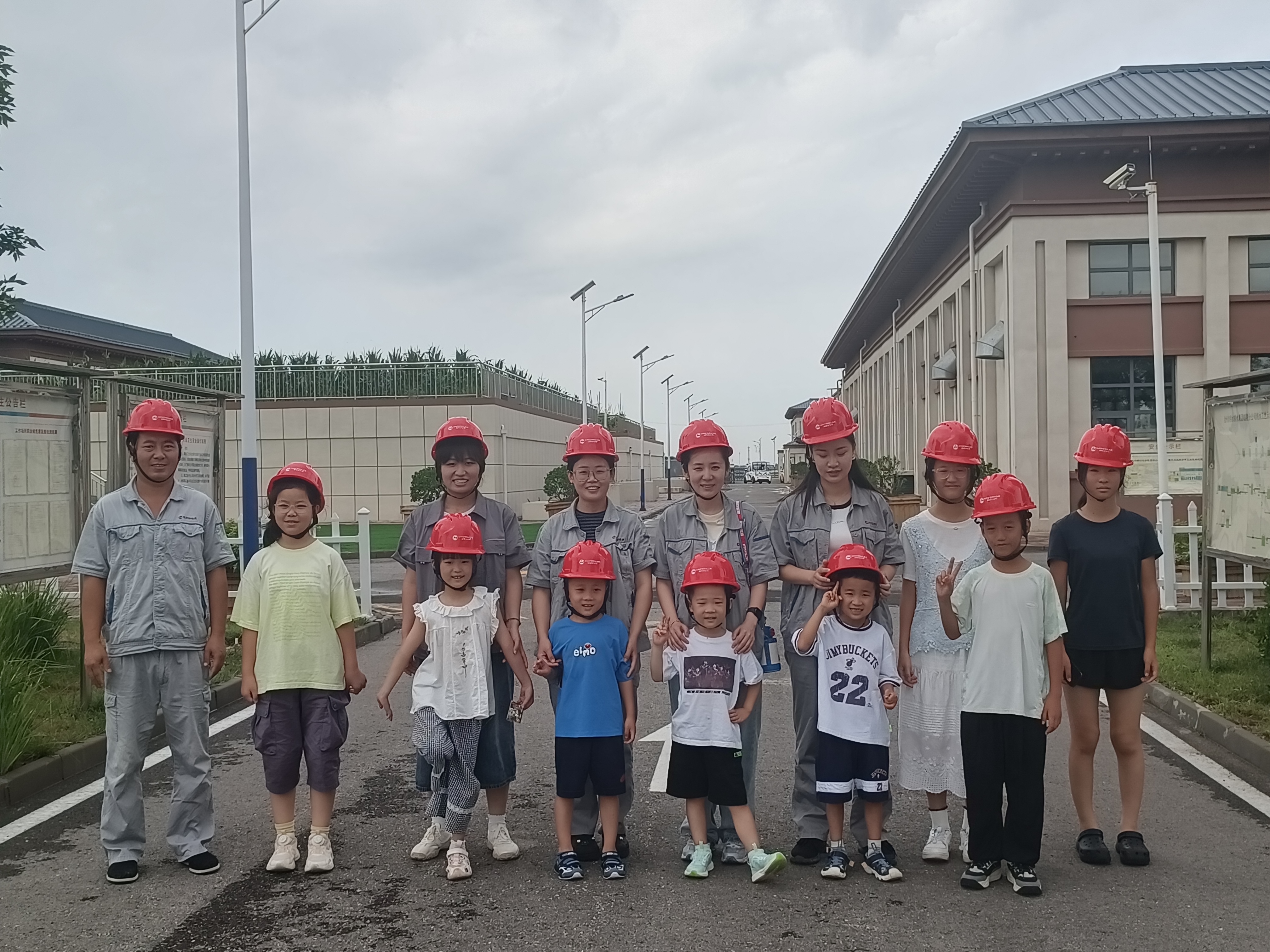 親情筑防線(xiàn) 安全進(jìn)家庭&mdash;&mdash;滄州供排水臨港分公司開(kāi)展...